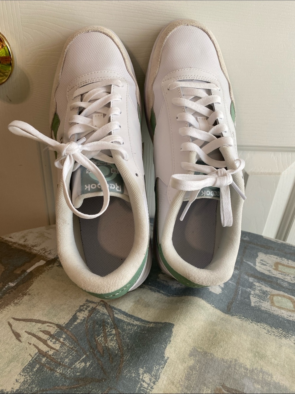 Reebok Size 9 Court Advance White and Green Women’s Sneakers - Picture 3 of 12